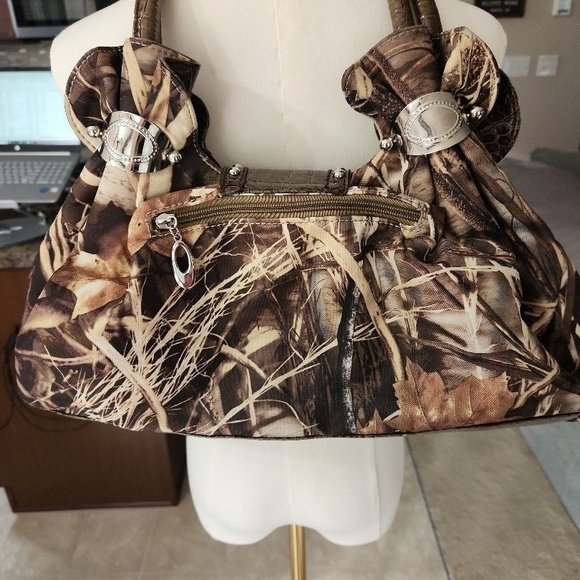 Womens Shoulder Bag Camouflage Brown Western Style Rhinestone Buckle OutdoorChic - Picture 2 of 7